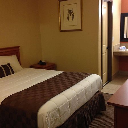 Economy Express Inn Henryetta Eksteriør bilde